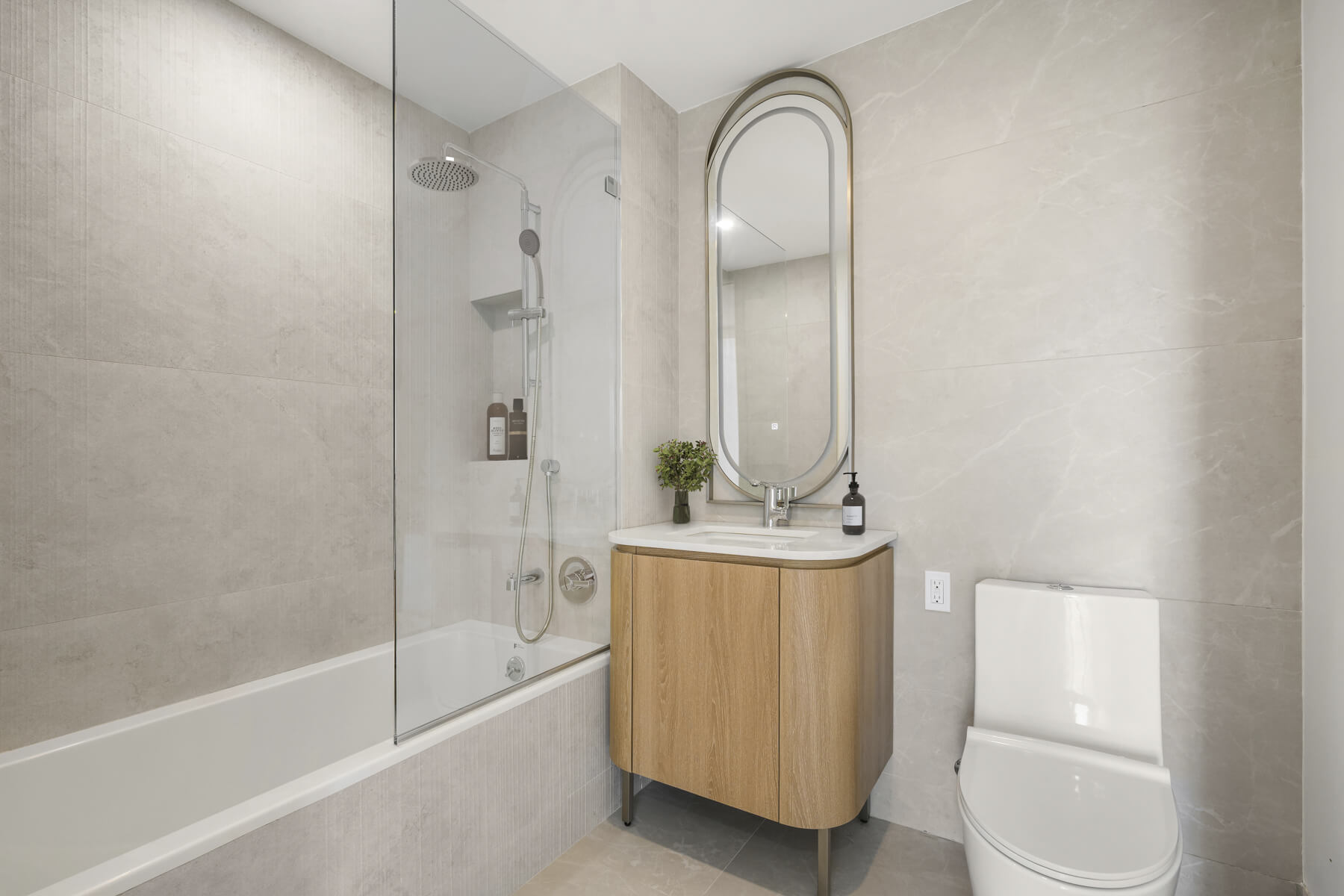 Modern bathroom in Prosper Apartments